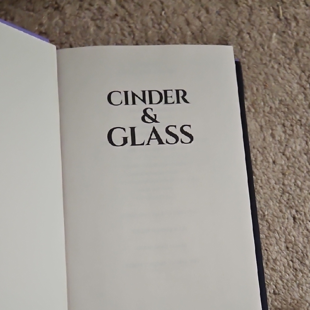 đź’šCinder & Glass hardcover book by Melissa De La Cruz - Picture 6 of 6
